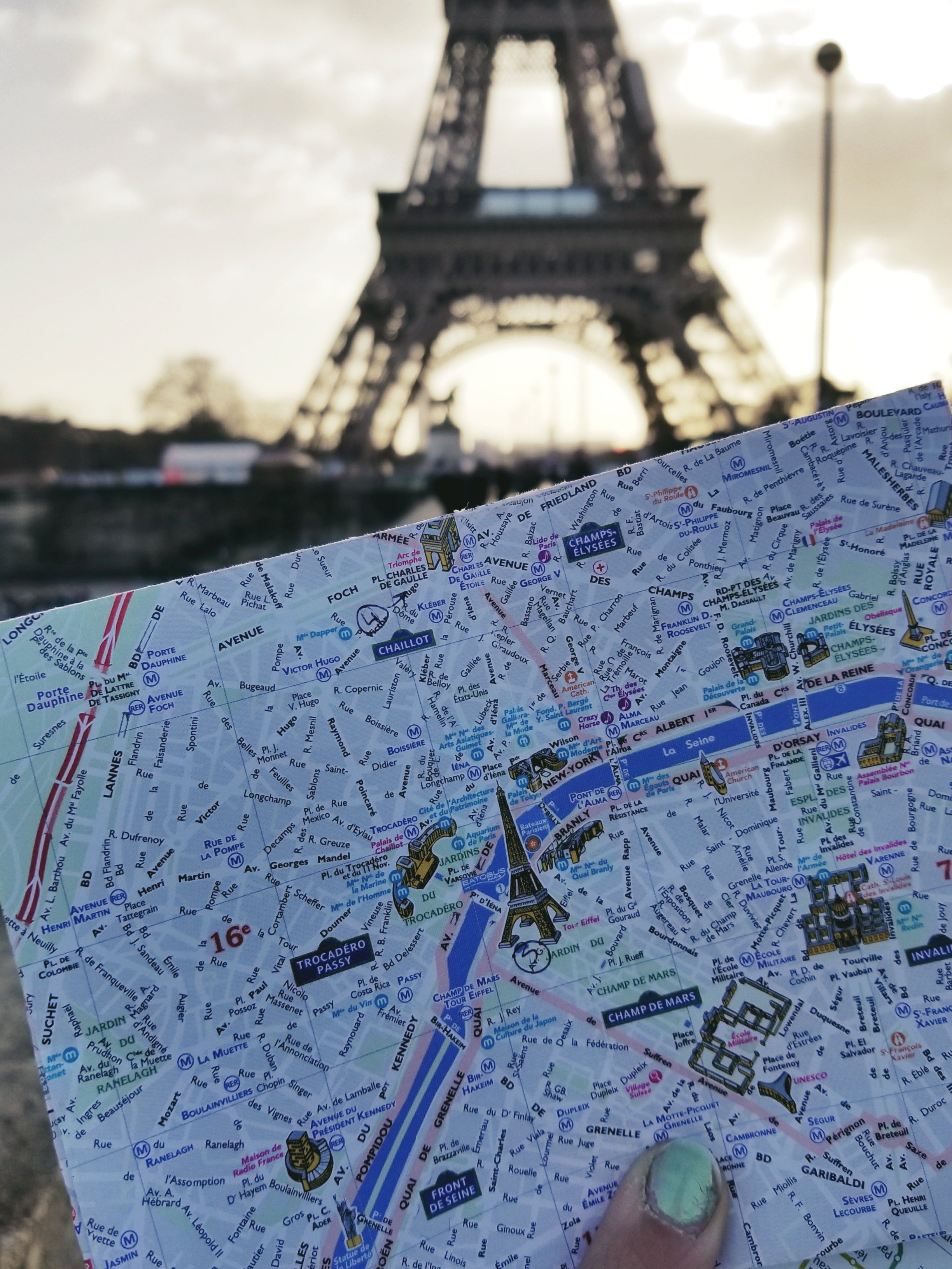 Lizzie does Paris - Eiffel Tower map